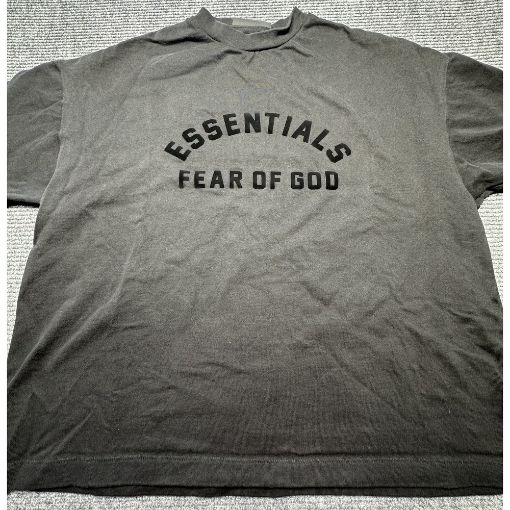 Fear Of God Essentials Shirt Mens Medium Graphic Sweatshirt Streetwear Casual‎
